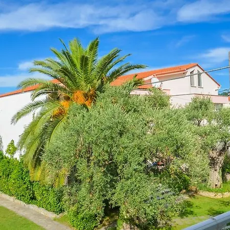 بيت ضيافة Eden لايميناس